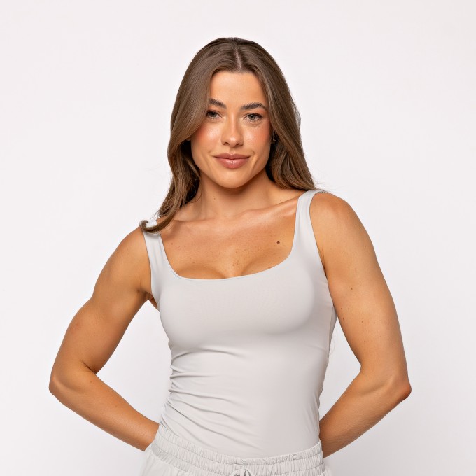 Camiseta Básica Alça Larga Off Gelo