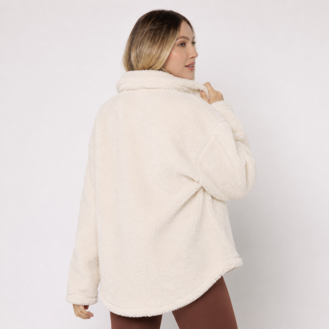 Casaco Gola Alta Peluciado Off White